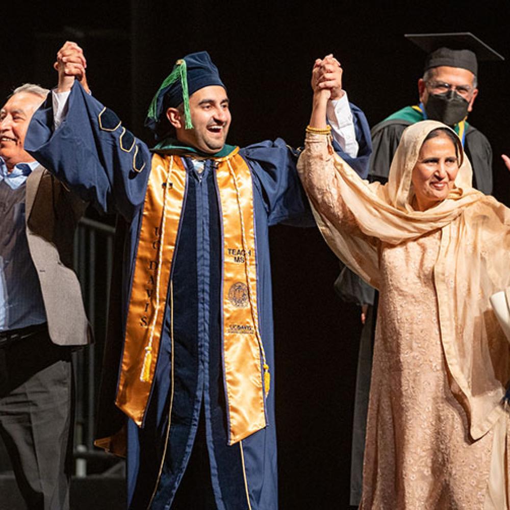 SOM Commencement